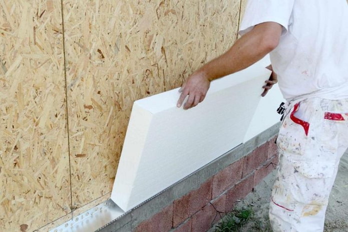 Isolamento de casas com espuma