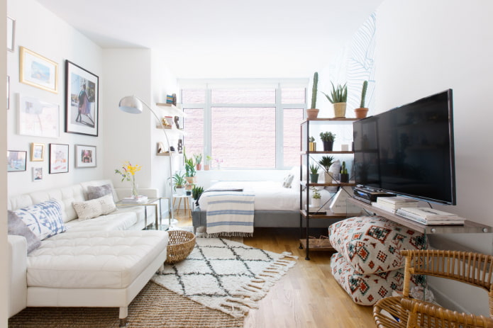 Quarto-sala de estar com carpete