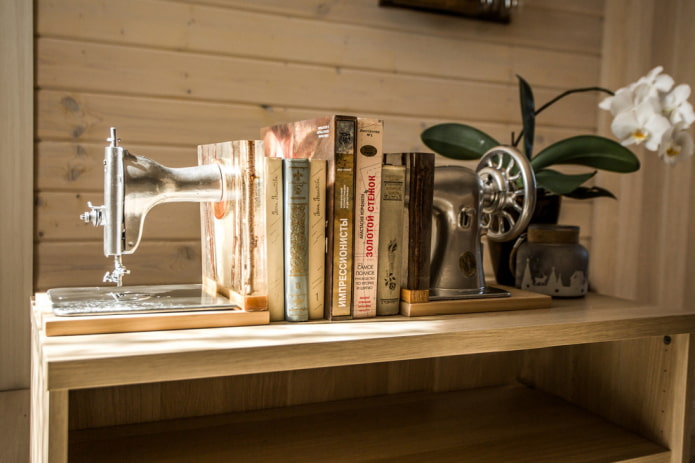 Suporte para livros em forma de máquina de costura