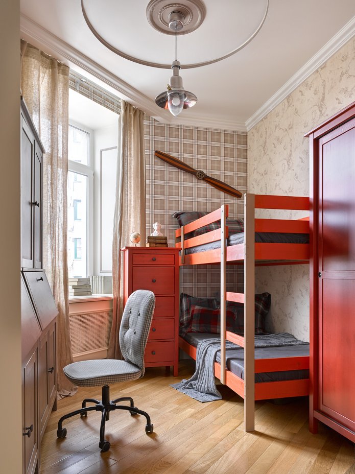quarto longo de formato irregular