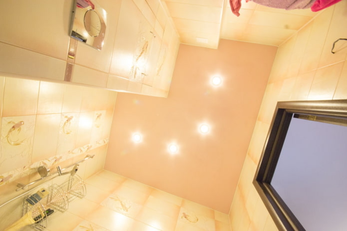 design moderno de banheiro em um apartamento em Khrushchev