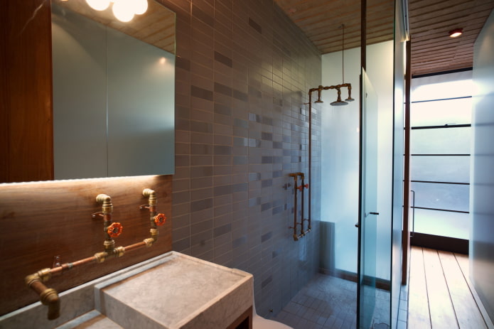 encanamento no banheiro em estilo loft