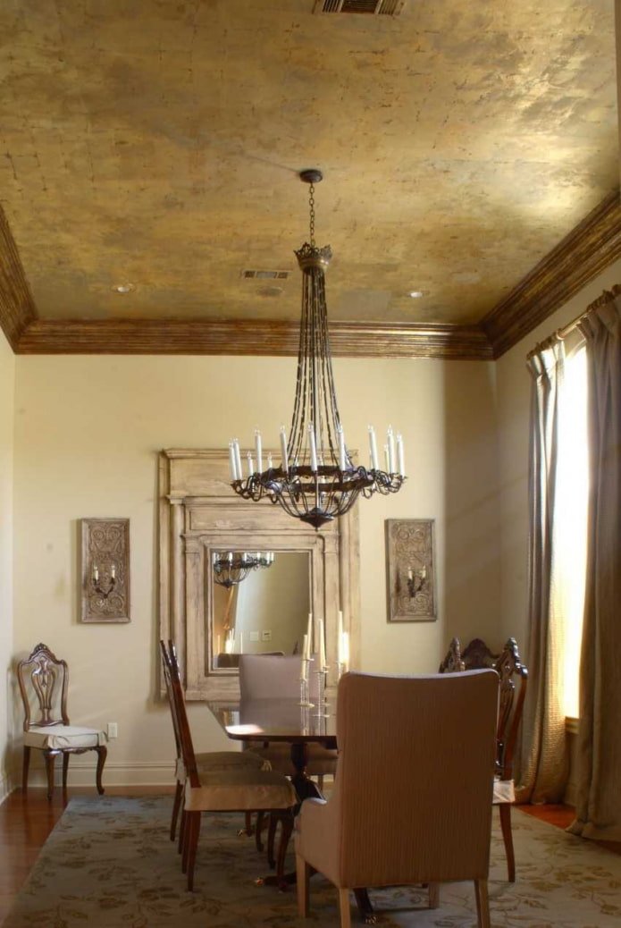 Gesso decorativo veneziano no teto