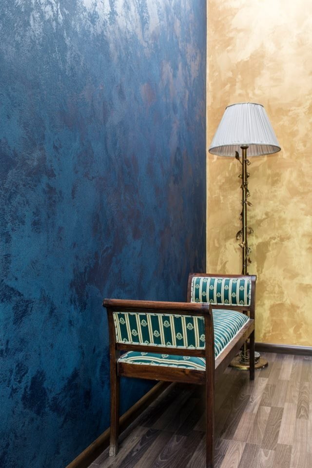 Gesso decorativo veneziano de cor azul
