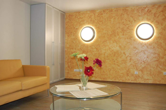 Gesso decorativo veneziano sob a areia no interior