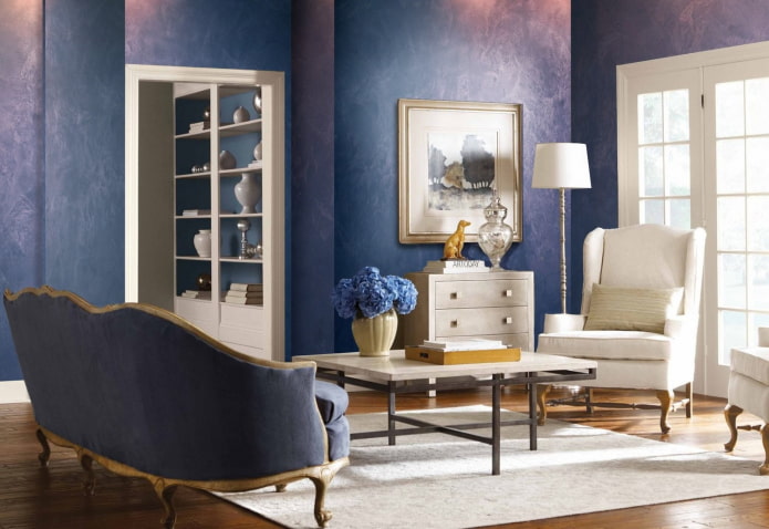 Gesso decorativo veneziano sob seda no interior