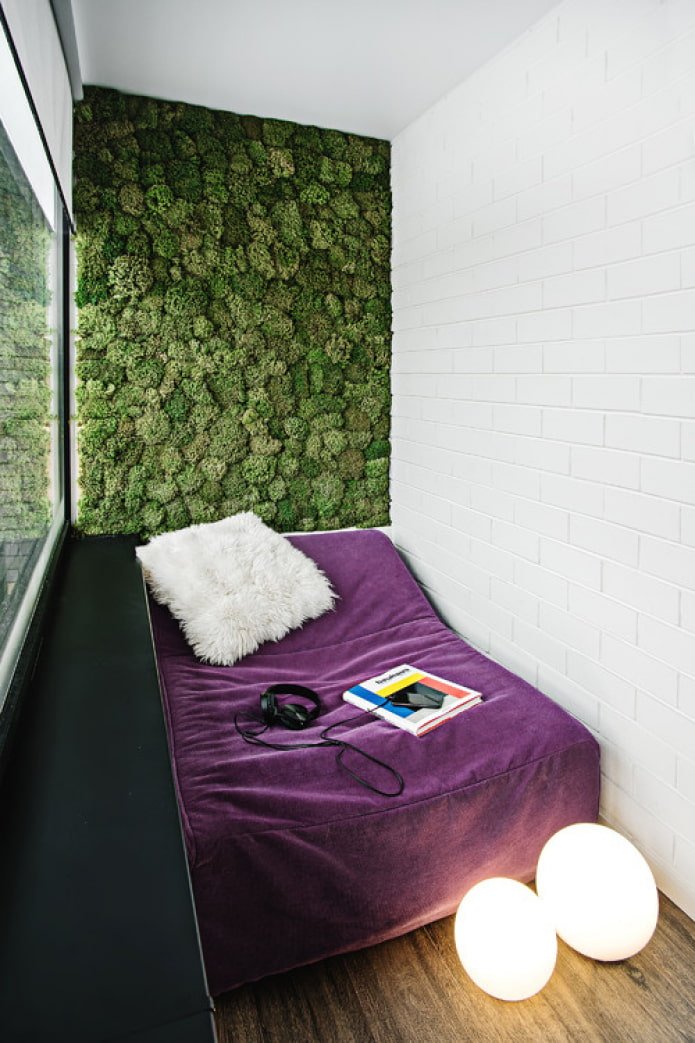 painel de plantas vivas na varanda