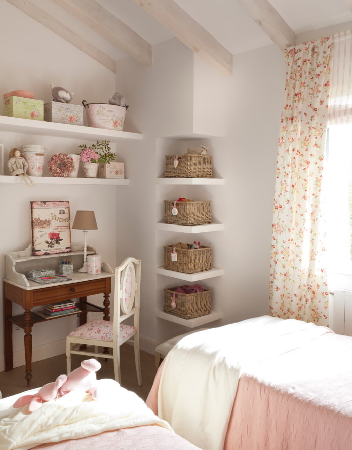 quarto infantil claro em estilo vintage