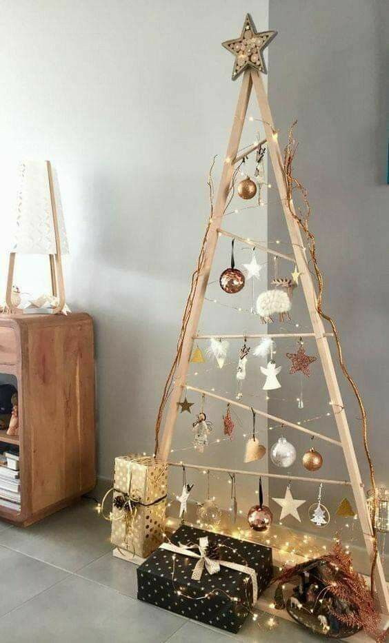 Árvore de Natal feita de ripas