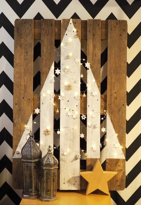 Árvore de Natal desenhada em um palete