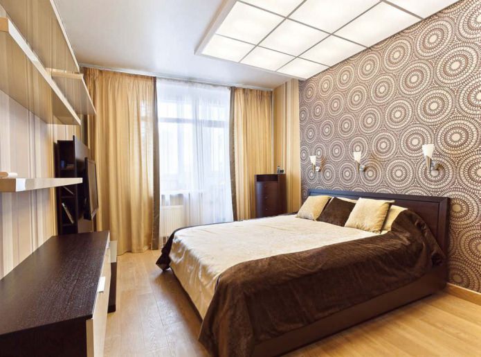 Papel de parede combinado no quarto: estampado