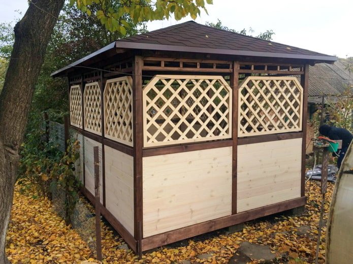 Treliça diagonal para um gazebo