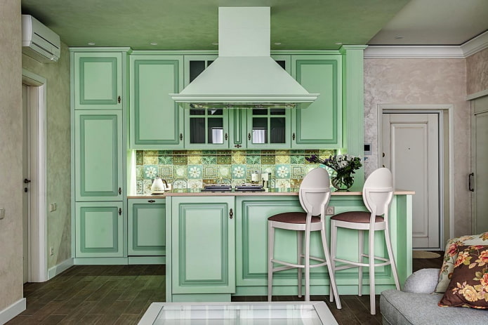 design de cozinha em tons de verde claro