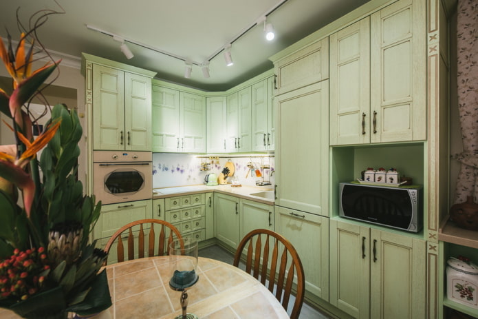 design de cozinha em tons de verde claro