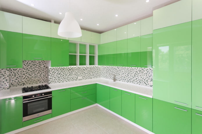 design de cozinha em tons de verde-claro