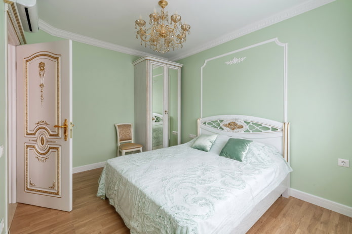 interior do quarto em tons de menta