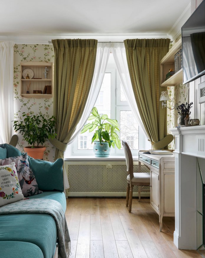 cortinas verde-oliva com um gancho