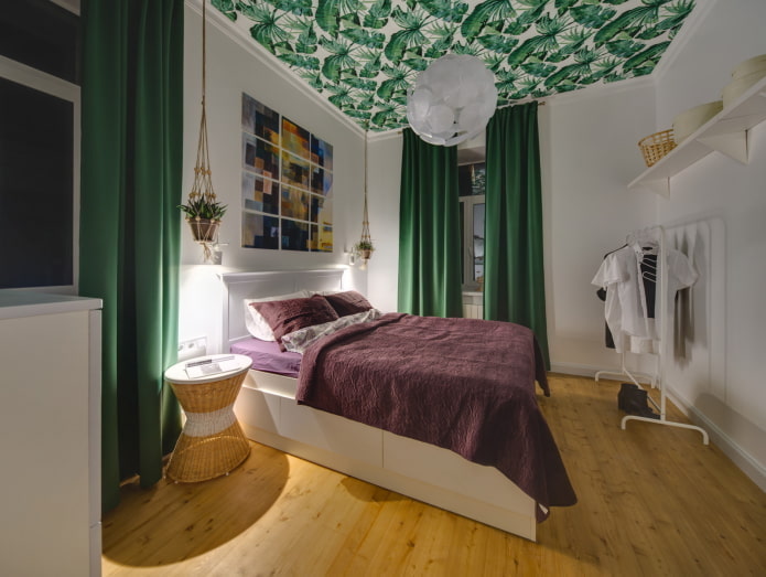 papel de parede estampado para teto em verde