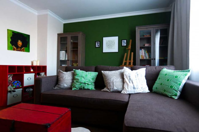 verde com vermelho no interior