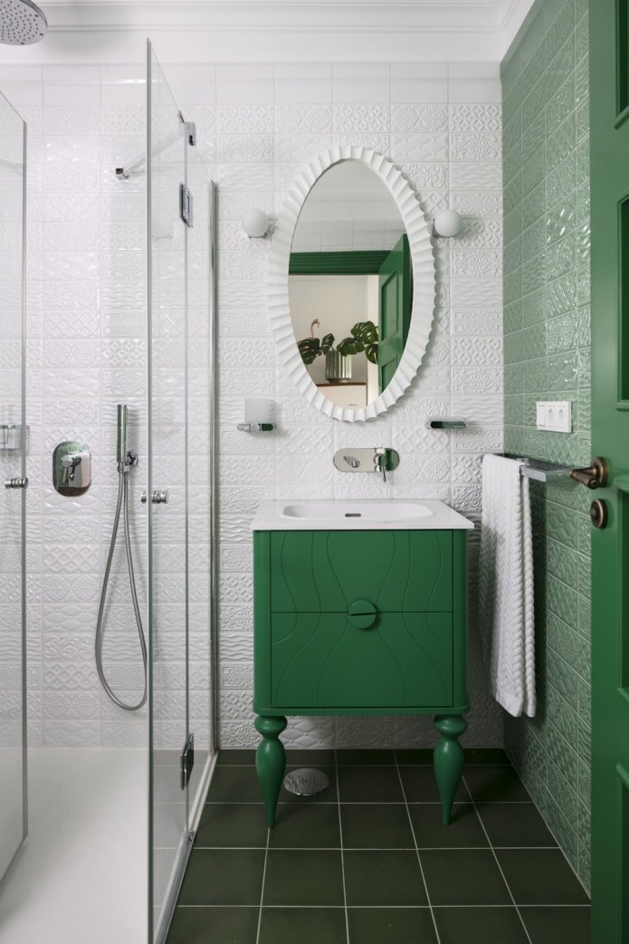 banheiro branco e verde