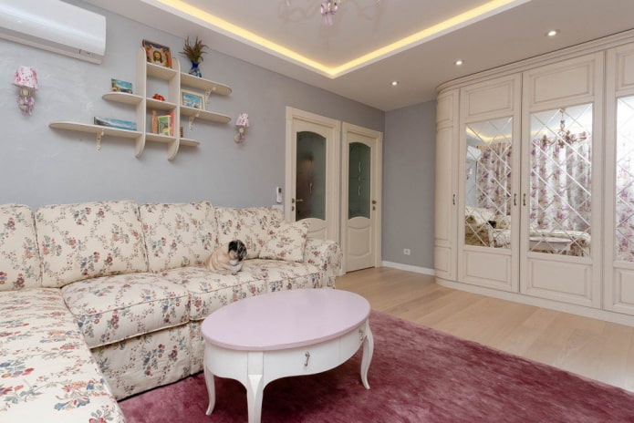 espelho no hall em estilo provençal