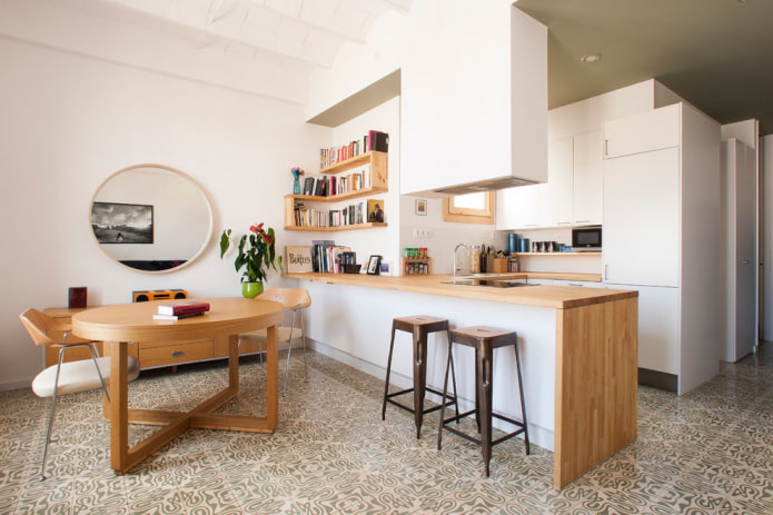 espelho no interior da cozinha em estilo escandinavo