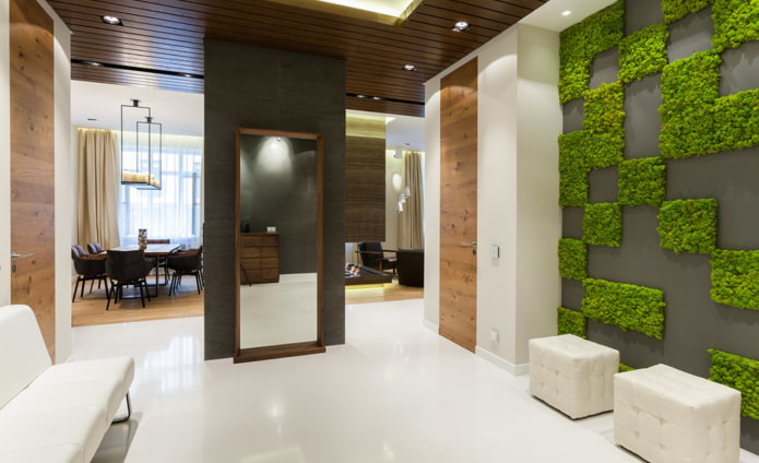 espelho no corredor em estilo ecológico