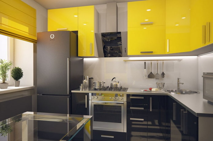 interior da cozinha em tons de preto e amarelo