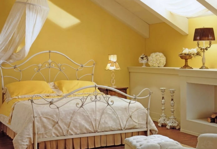 quarto amarelo em estilo provençal