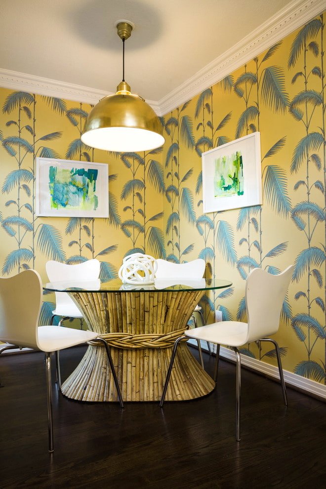 papel de parede amarelo-esverdeado com estampa