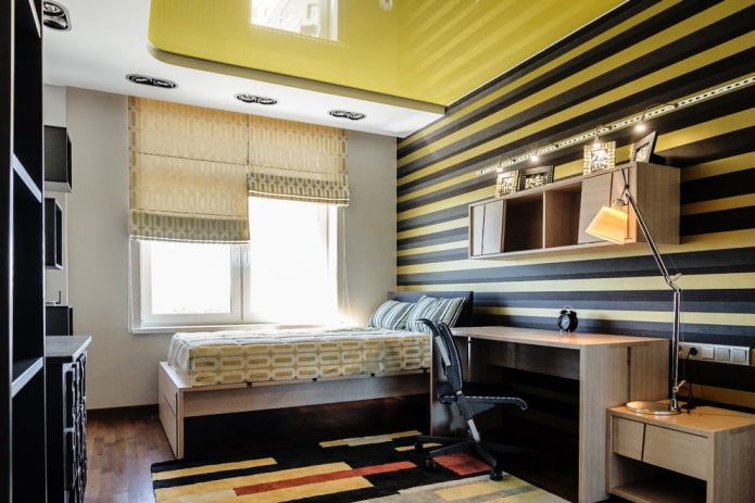 Preto e amarelo no interior