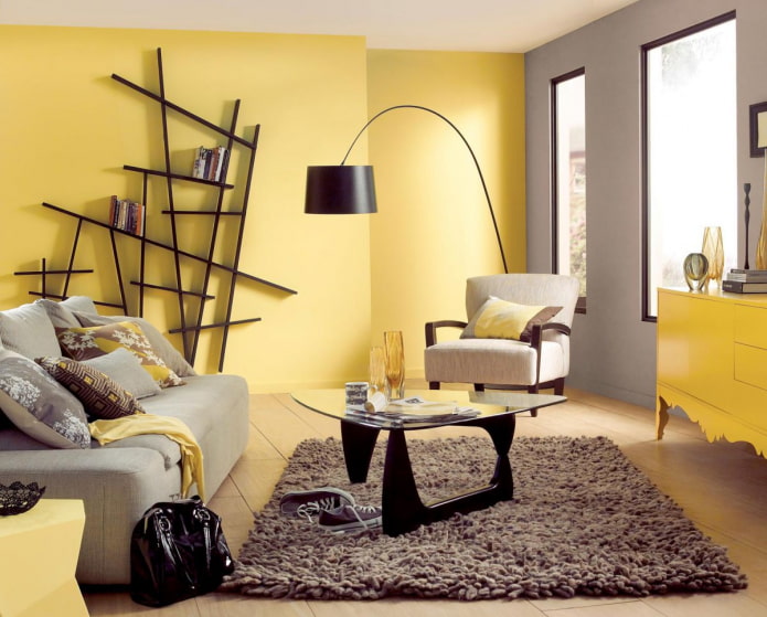sala de estar estilosa em tons de amarelo e preto