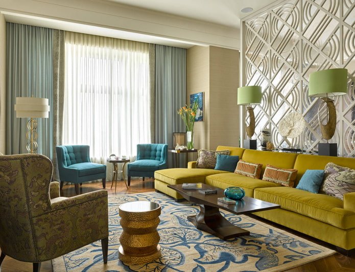 sala de estar com detalhes em amarelo-esverdeado e turquesa