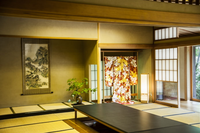 sala amarelo-esverdeada em estilo japonês