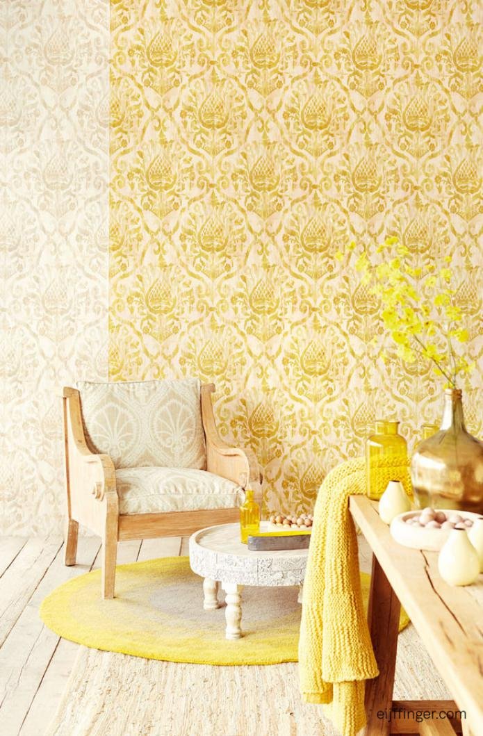 interior com dourado nas paredes