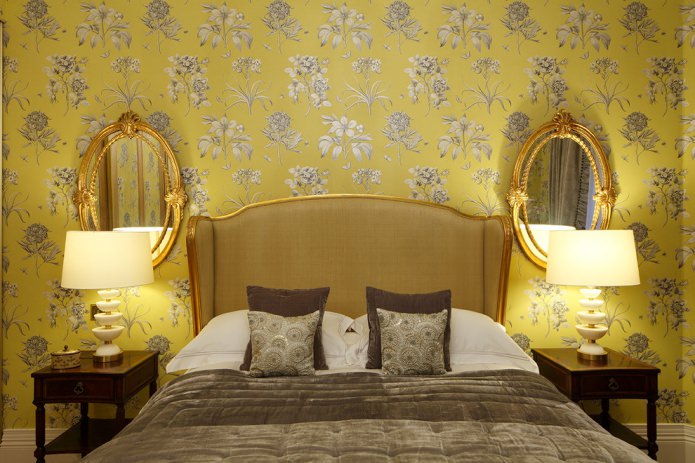 papel de parede amarelo no quarto