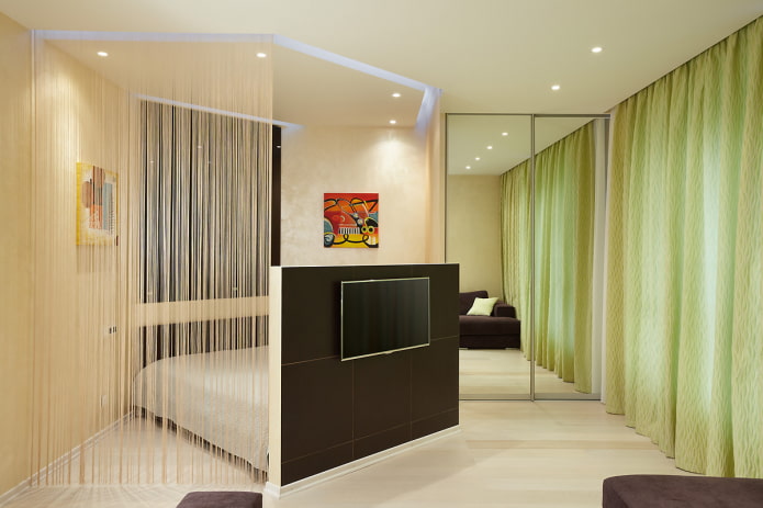 zoneamento de um cômodo com cortinas de fios